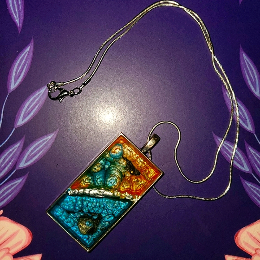 Gorgeous ocean pendant